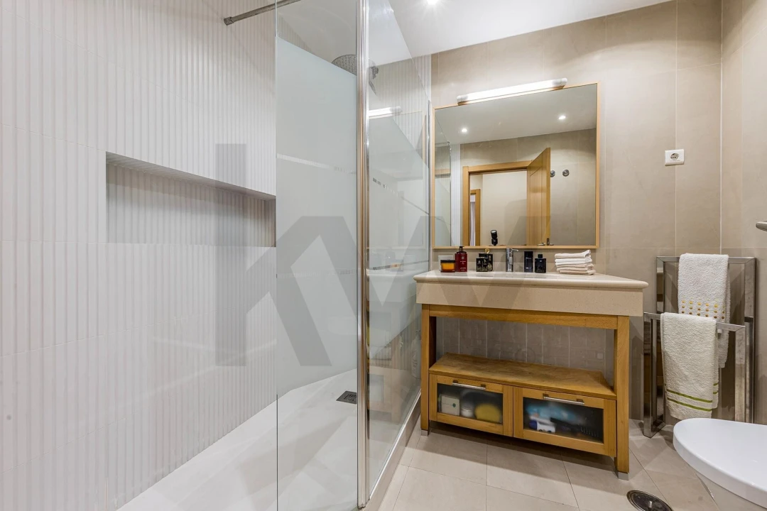 Apartamento T2 para Venda em Santo António dos Cavaleiros e Frielas Foto 16
