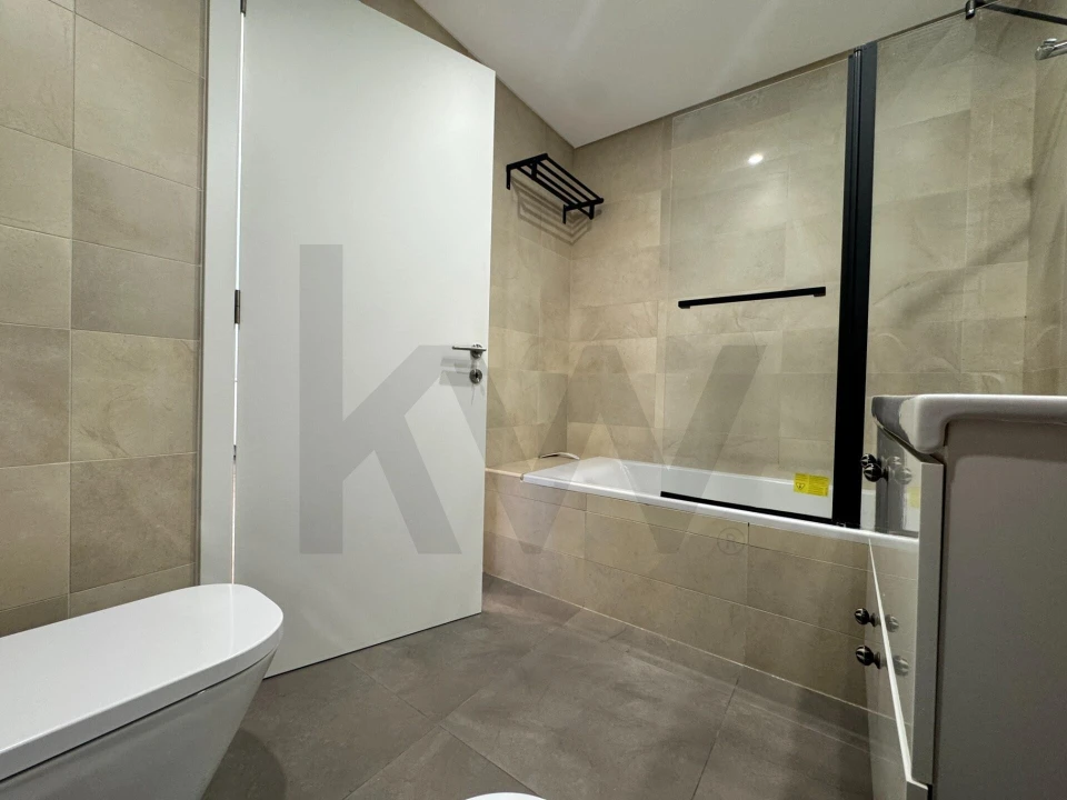 Apartamento T1 para Arrendamento em Seixal, Arrentela e Aldeia de Paio Pires Foto 18