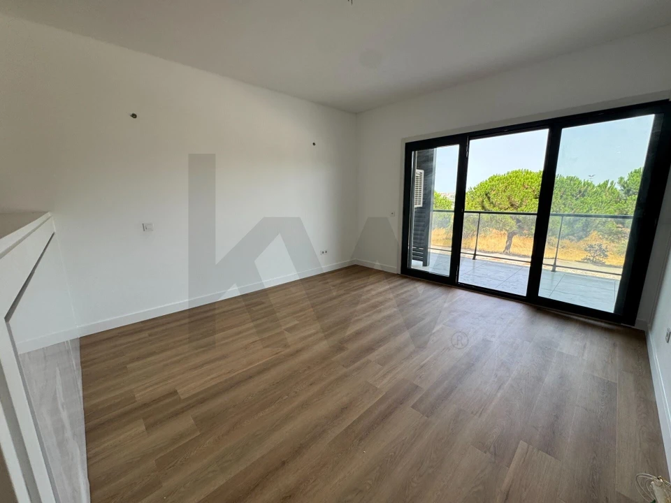 Apartamento T1 para Arrendamento em Seixal, Arrentela e Aldeia de Paio Pires Foto 3