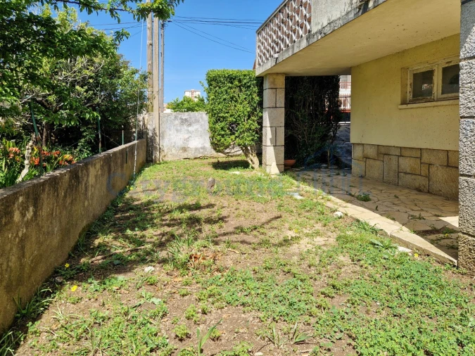 Moradia T6 para Venda em Algueirão-Mem Martins Foto 38