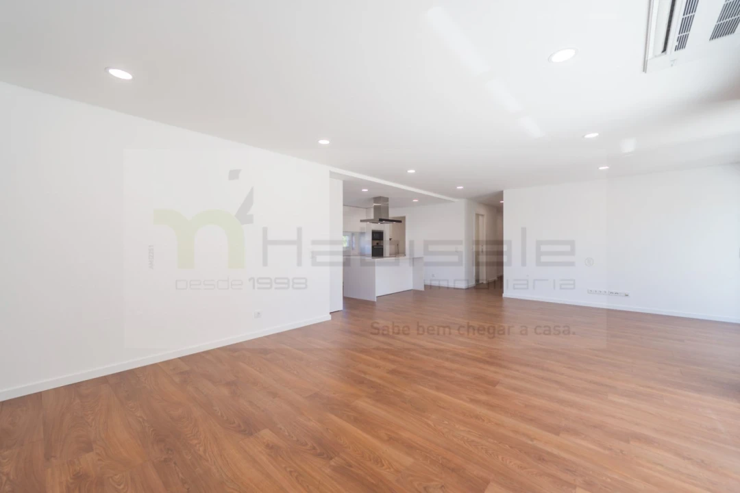 Apartamento T3 para Venda em Alcabideche Foto 6