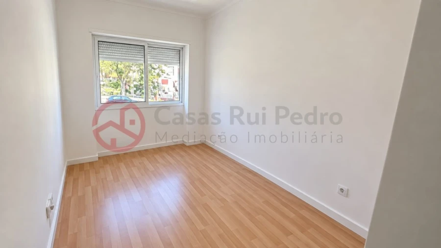 Apartamento T2 para Venda em Barreiro e Lavradio Foto 10