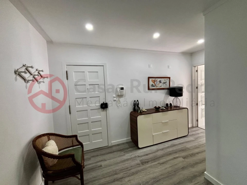 Apartamento T2 para Venda em Corroios Foto 10