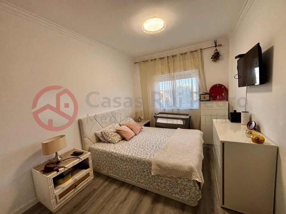 Apartamento T2 para Venda em Corroios Foto 11