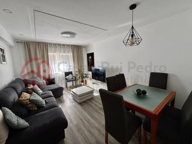 Apartamento T2 para Venda em Corroios Foto 2