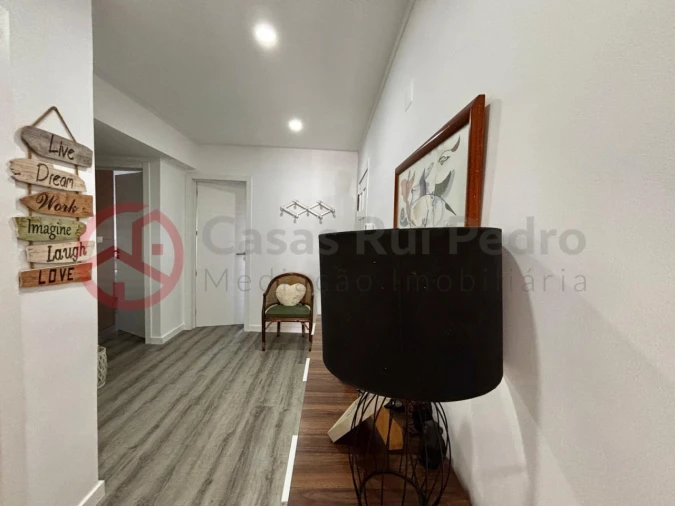 Apartamento T2 para Venda em Corroios Foto 4