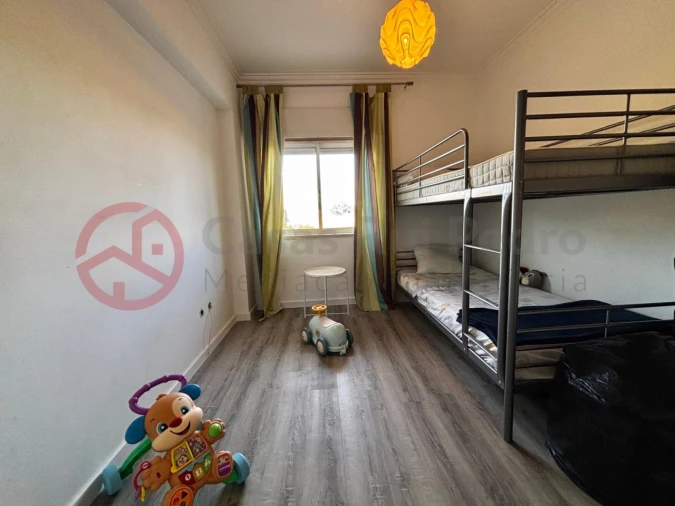 Apartamento T2 para Venda em Corroios Foto 16