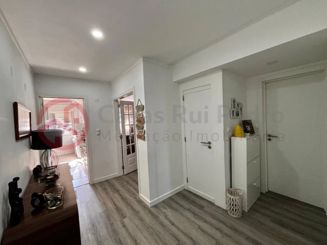 Apartamento T2 para Venda em Corroios Foto 18