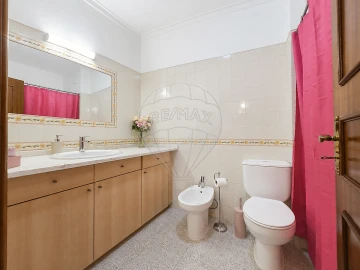 Apartamento T1 para Venda em Agualva e Mira-Sintra