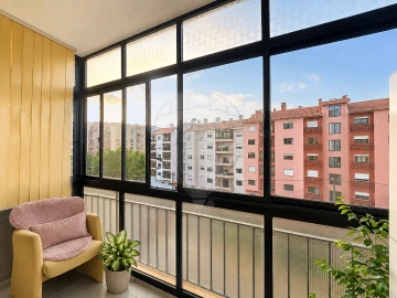 Apartamento T1 para Venda em Agualva e Mira-Sintra