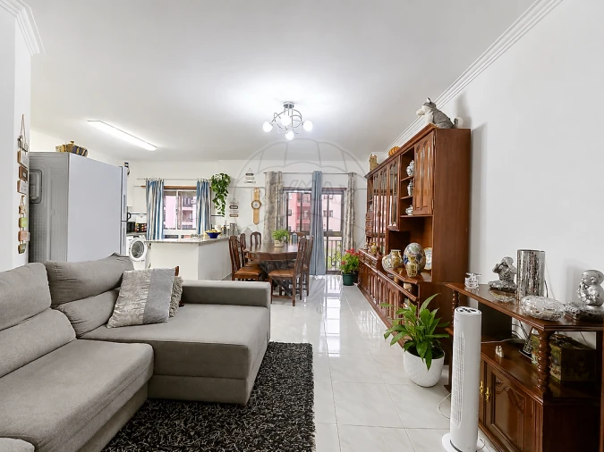 Apartamento T1 para Venda em Agualva e Mira-Sintra Foto 7