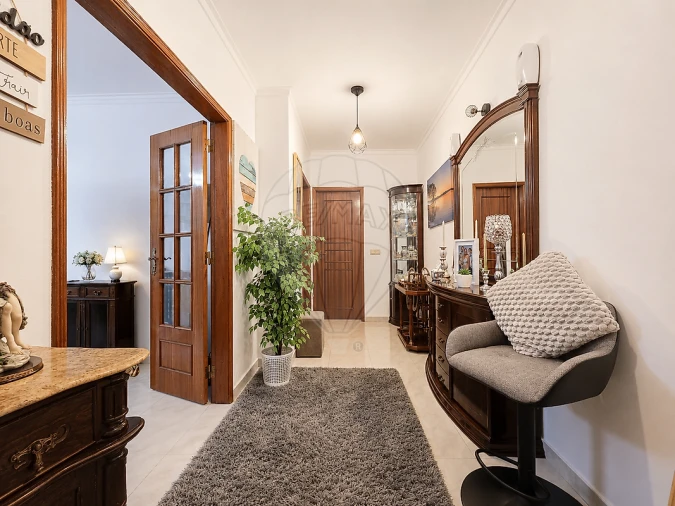 Apartamento T1 para Venda em Agualva e Mira-Sintra Foto 3