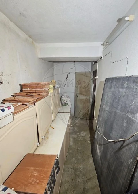 Armazém para Venda em União das Freguesias de Setúbal