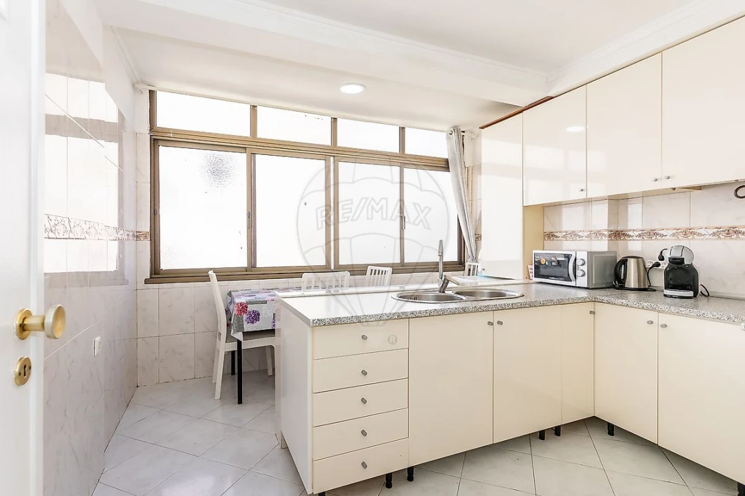 Apartamento T3 para Venda em Ramada e Caneças Foto 11