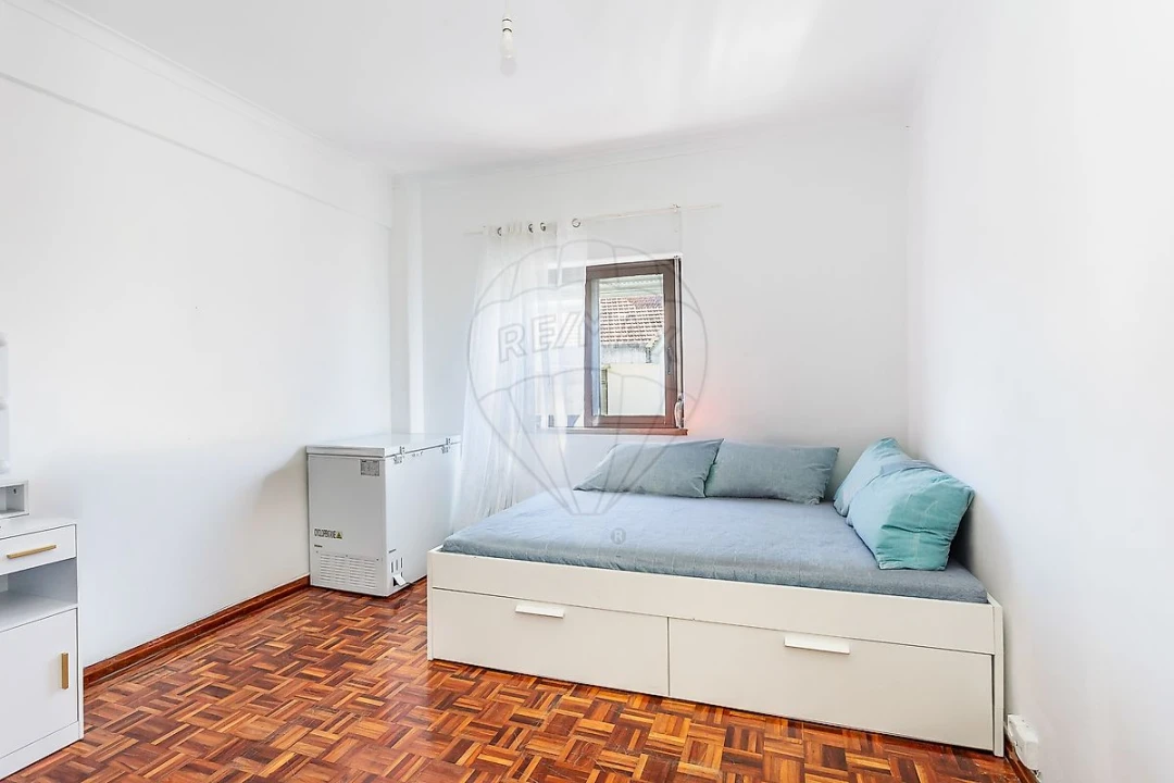 Apartamento T3 para Venda em Ramada e Caneças Foto 1