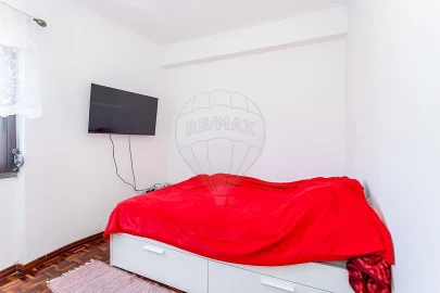 Apartamento T3 para Venda em Ramada e Caneças