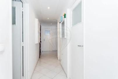 Apartamento T3 para Venda em Ramada e Caneças