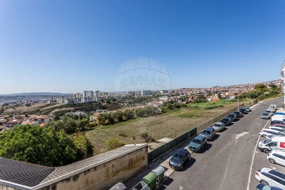 Apartamento T3 para Venda em Ramada e Caneças