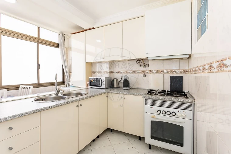 Apartamento T3 para Venda em Ramada e Caneças Foto 12