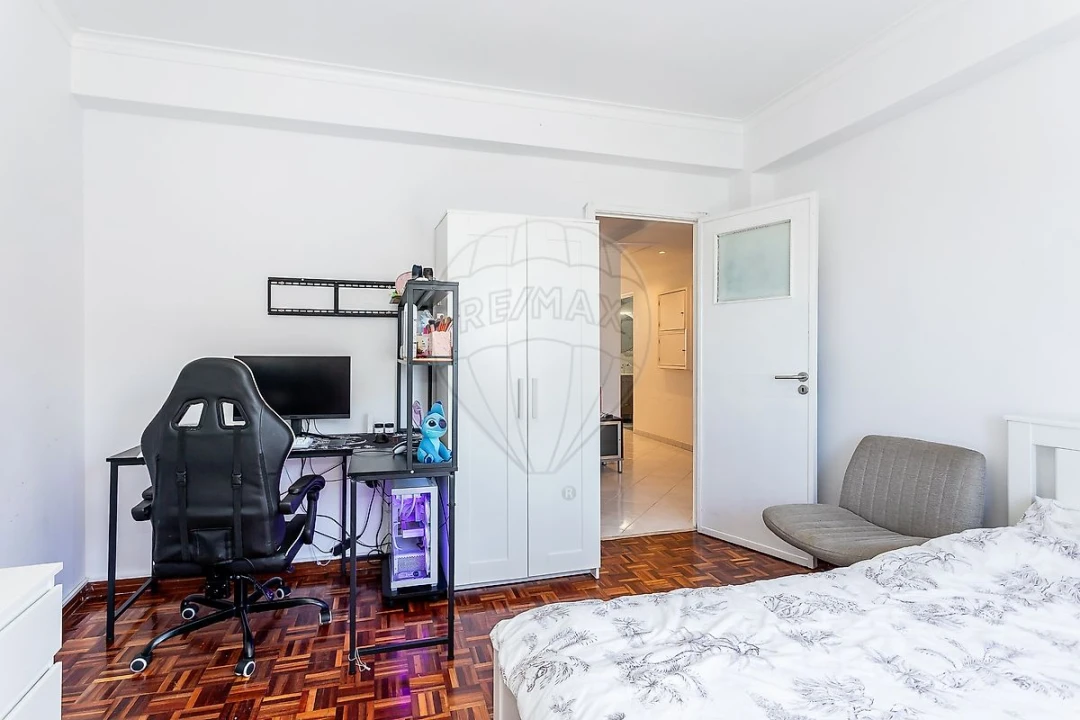 Apartamento T3 para Venda em Ramada e Caneças Foto 7