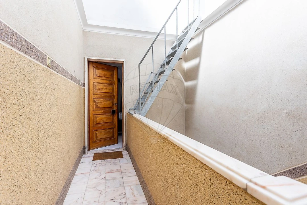 Apartamento T3 para Venda em Ramada e Caneças Foto 15