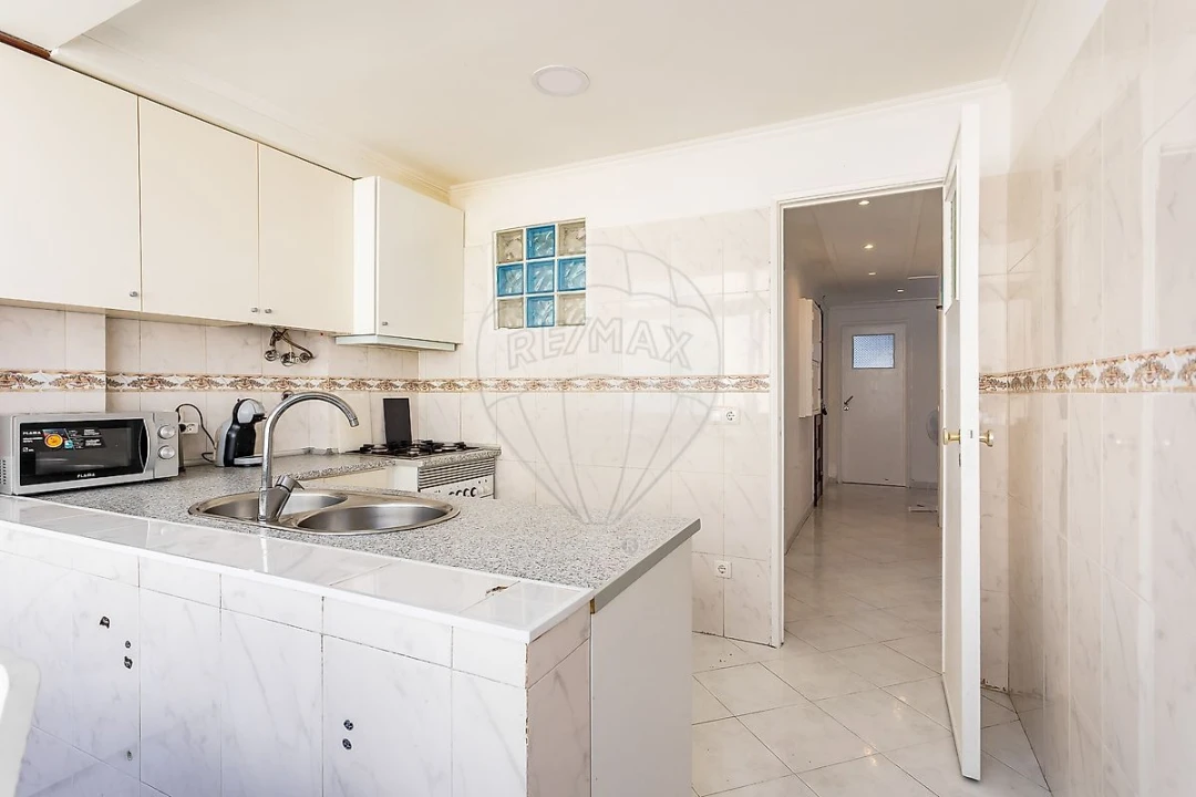 Apartamento T3 para Venda em Ramada e Caneças Foto 9