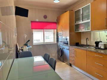 Apartamento T3 para Venda em Marvila, Ribeira Santarém, São Salvador, São Nicolau