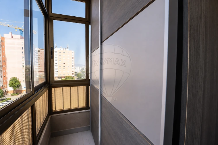 Apartamento T2 para Venda em Agualva e Mira-Sintra Foto 10