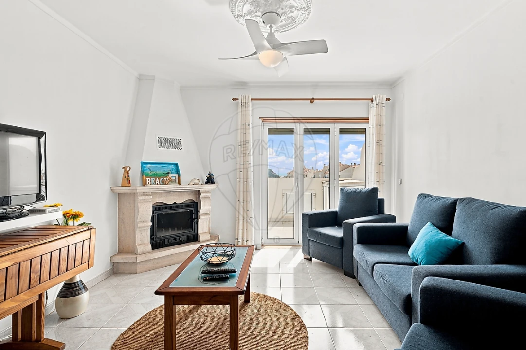 Apartamento T2 para Venda em Lourinhã e Atalaia Foto 1