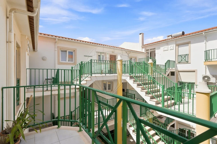 Apartamento T2 para Venda em Lourinhã e Atalaia Foto 12