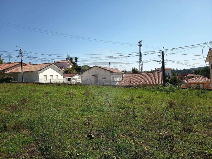 Terreno para Venda em Vila de Cucujães Foto 4