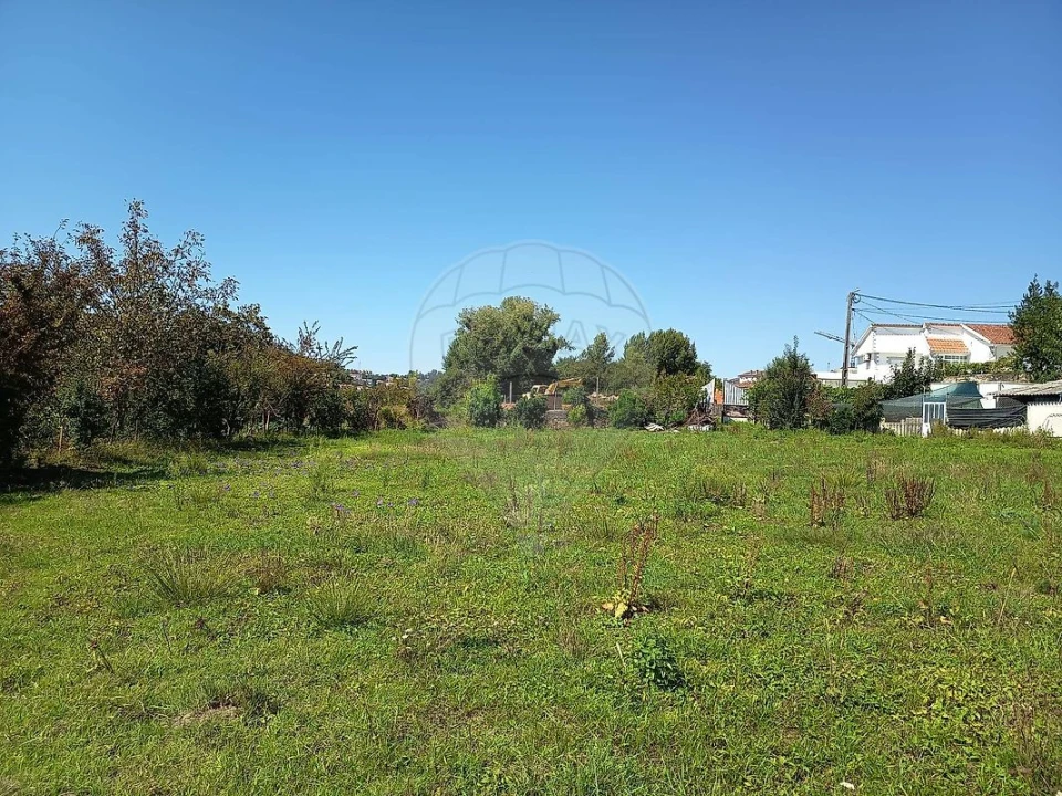 Terreno para Venda em Vila de Cucujães Foto 1