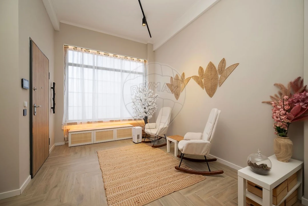 Apartamento T3 para Venda em Queluz e Belas Foto 1