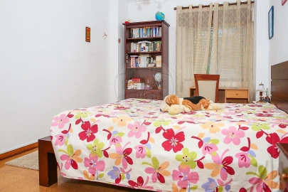 Apartamento T3 para Venda em Carregado e Cadafais