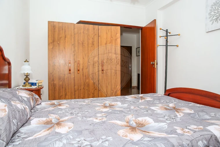 Apartamento T3 para Venda em Carregado e Cadafais Foto 13