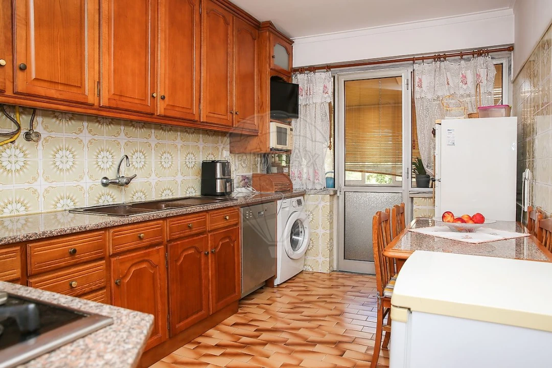 Apartamento T3 para Venda em Carregado e Cadafais Foto 10