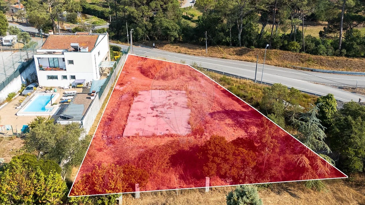 Terreno para Venda em Aguiar de Sousa Foto 2