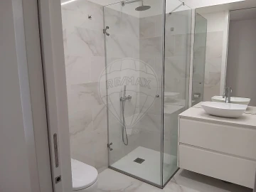 Apartamento T2 para Arrendamento em Campanhã