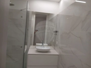 Apartamento T2 para Arrendamento em Campanhã