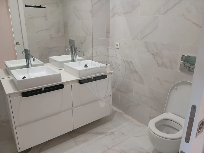 Apartamento T2 para Arrendamento em Campanhã Foto 5