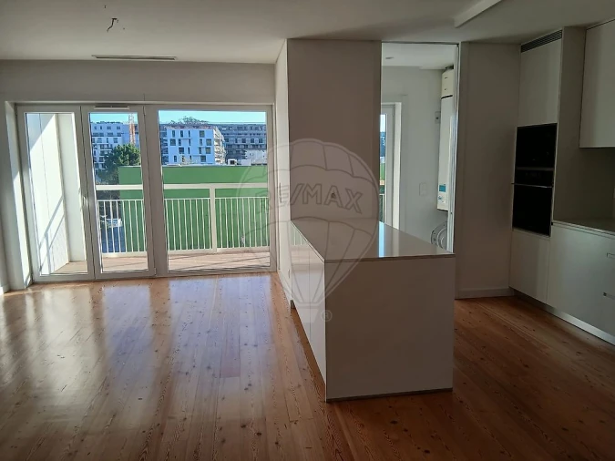 Apartamento T2 para Arrendamento em Campanhã Foto 8