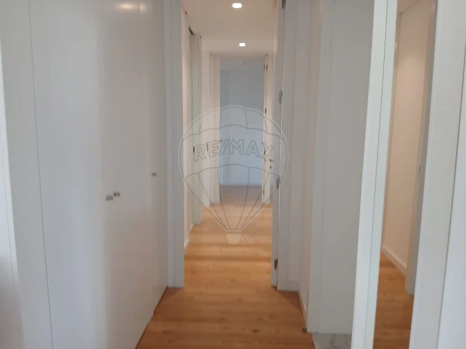 Apartamento T2 para Arrendamento em Campanhã Foto 16