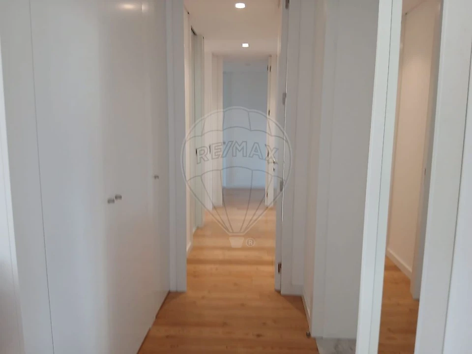Apartamento T2 para Arrendamento em Campanhã Foto 16