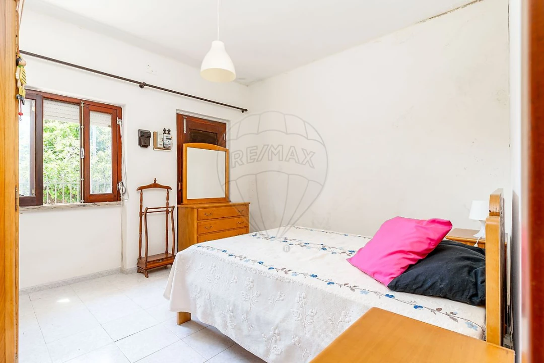 Apartamento T1 para Venda em Caparica e Trafaria Foto 3