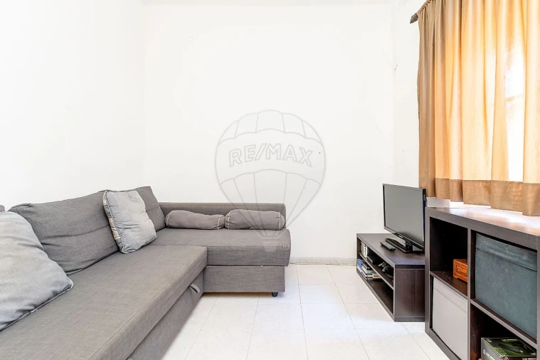 Apartamento T1 para Venda em Caparica e Trafaria Foto 5
