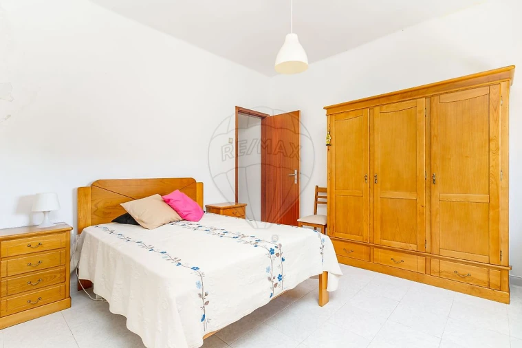 Apartamento T1 para Venda em Caparica e Trafaria Foto 2