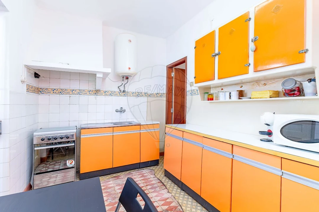 Apartamento T1 para Venda em Caparica e Trafaria Foto 12