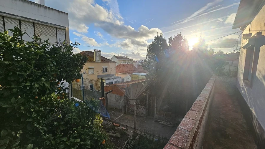 Moradia T4 para Venda em Vialonga Foto 25