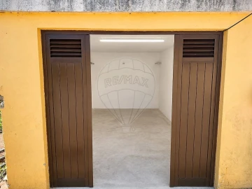 Apartamento T2 para Arrendamento em Almargem do Bispo, Pêro Pinheiro e Montelavar