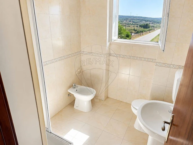 Apartamento T2 para Arrendamento em Almargem do Bispo, Pêro Pinheiro e Montelavar Foto 3